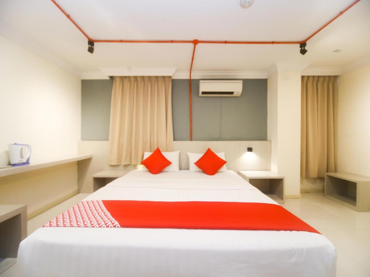 קוטה קינבלו Oyo 727 Hotel Rafflesia מראה חיצוני תמונה