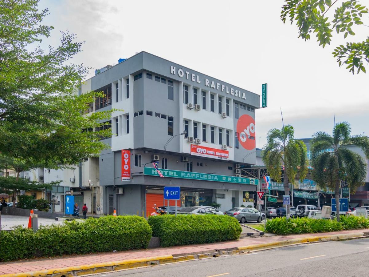 קוטה קינבלו Oyo 727 Hotel Rafflesia מראה חיצוני תמונה